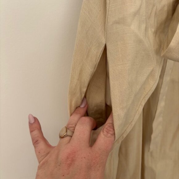 Cuyana Linen Tie Dress with Two Side Slits with Pockets Size Medium TAN COLOR - Picture 8 of 10